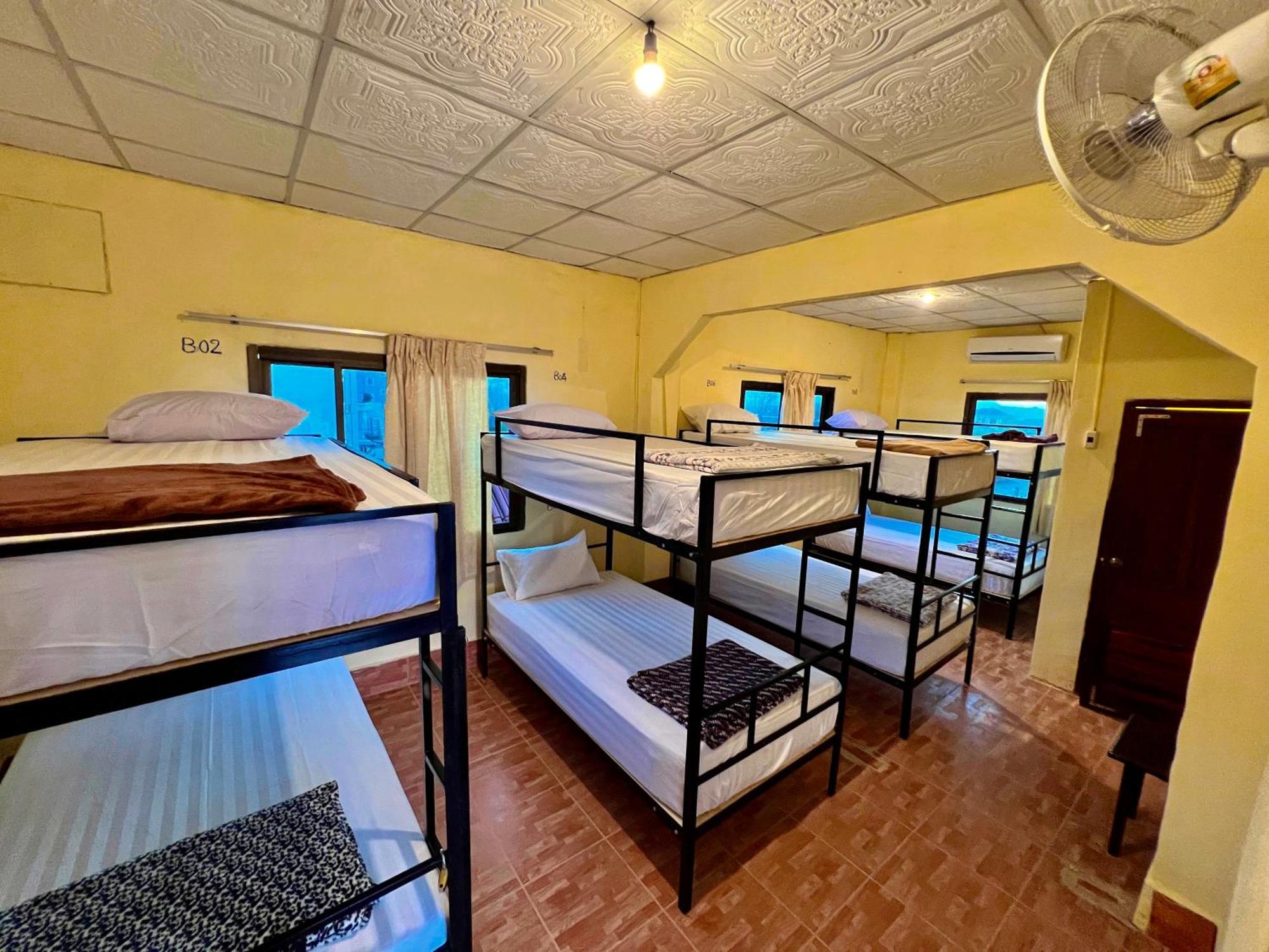 Easy Go Backpacker Hostel Vang Vieng Luaran gambar