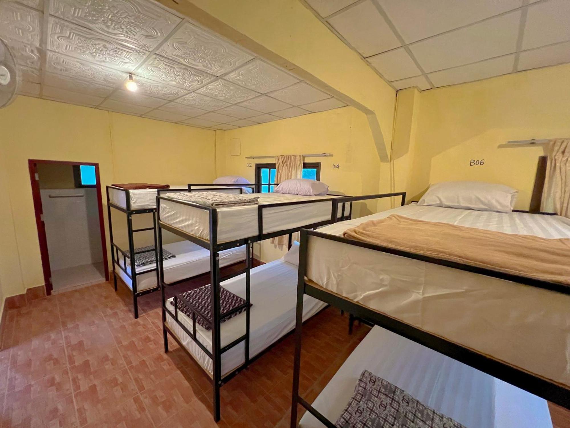 Easy Go Backpacker Hostel Vang Vieng Luaran gambar