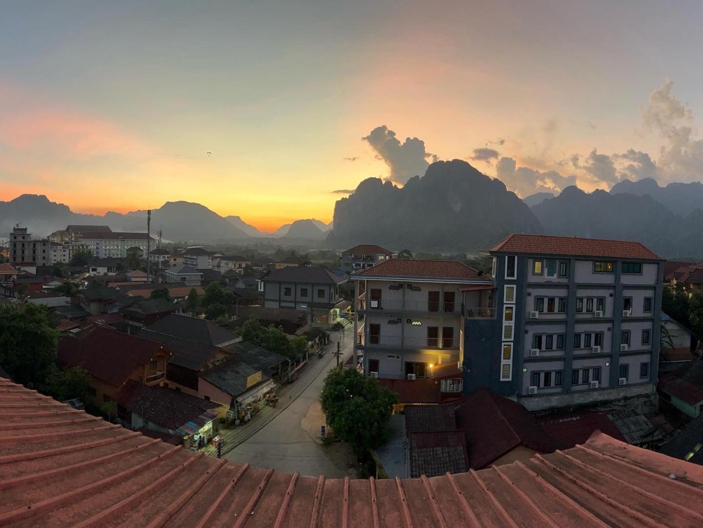 Easy Go Backpacker Hostel Vang Vieng Luaran gambar