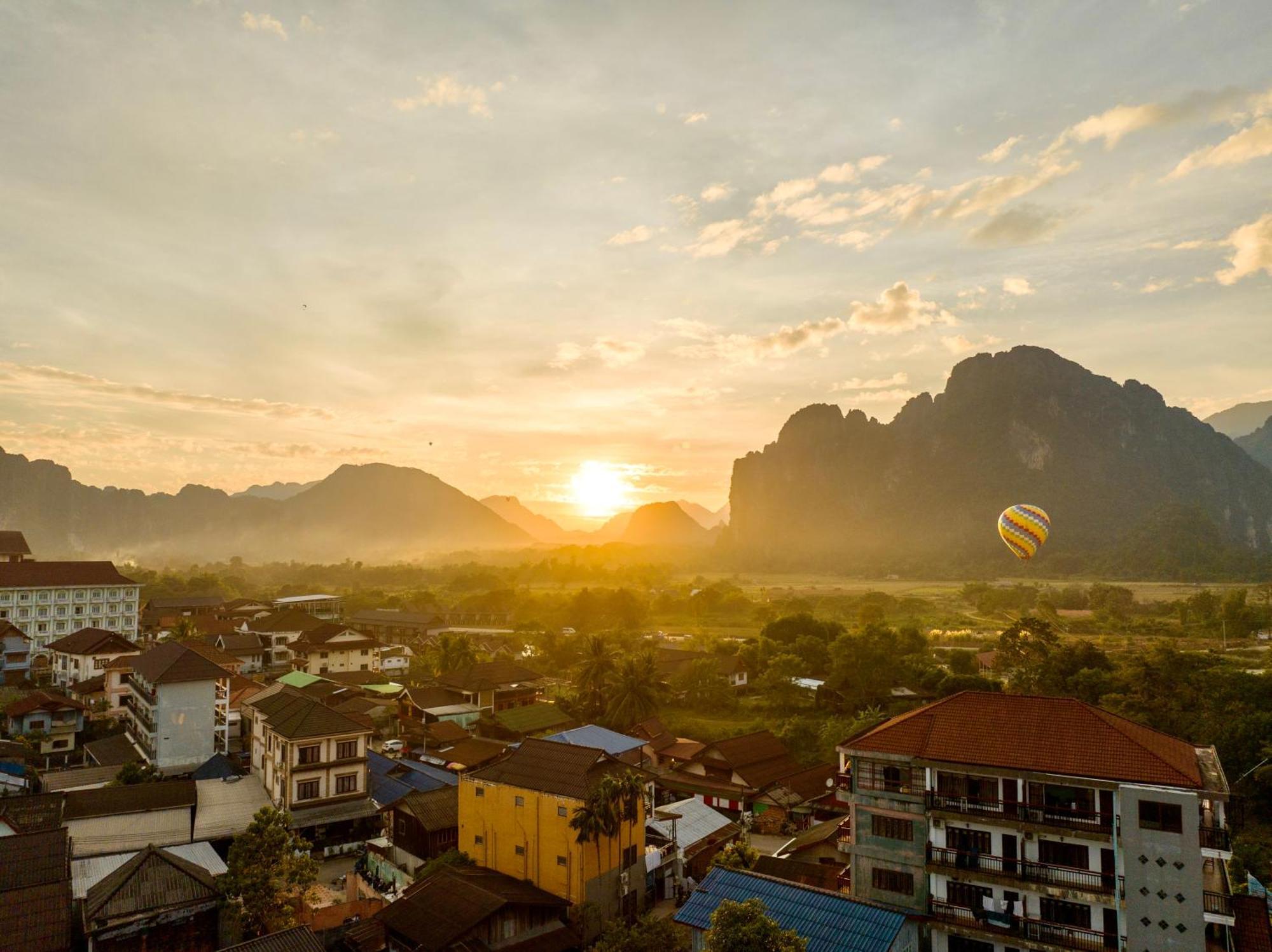 Easy Go Backpacker Hostel Vang Vieng Luaran gambar