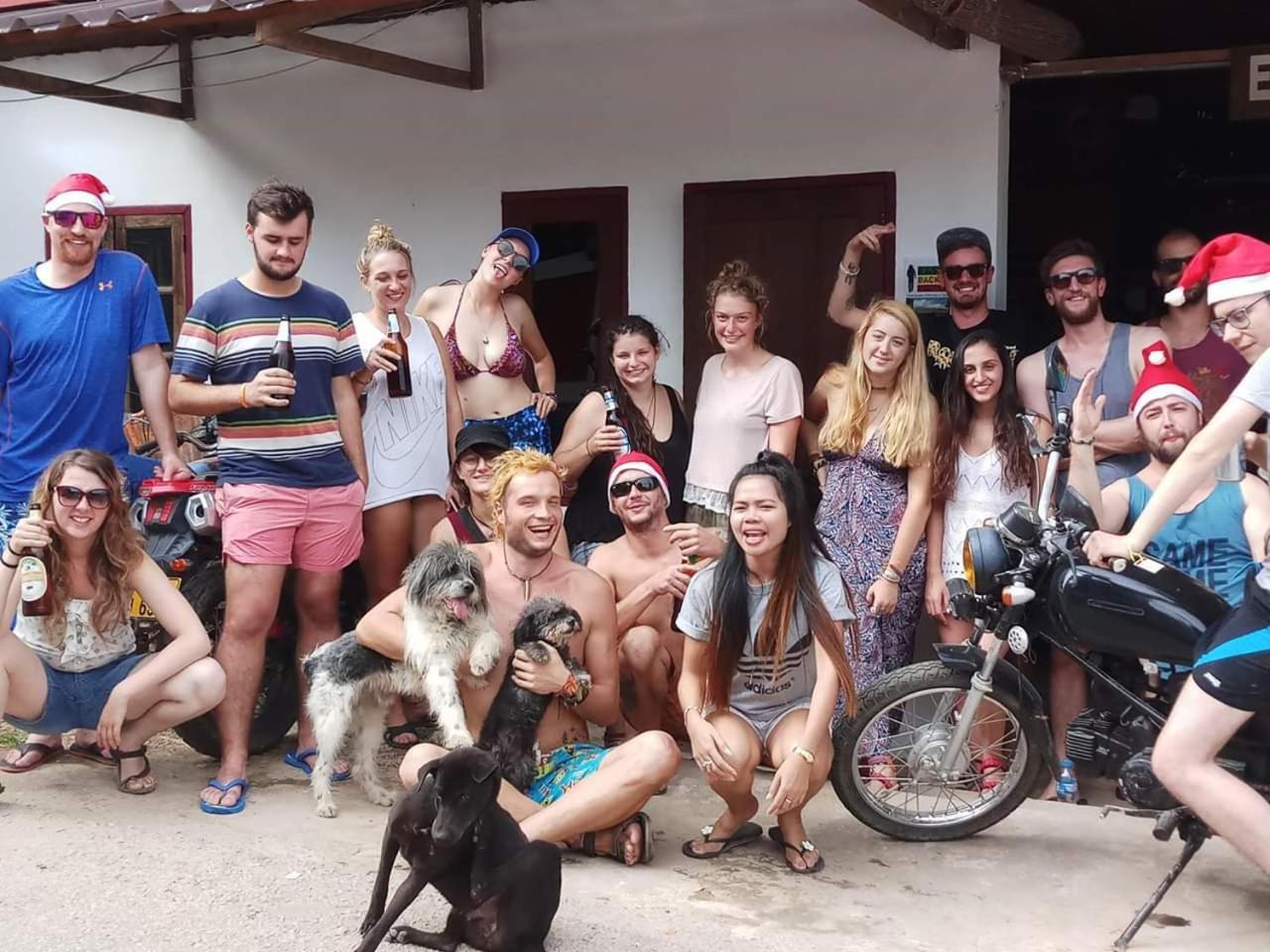 Easy Go Backpacker Hostel Vang Vieng Luaran gambar